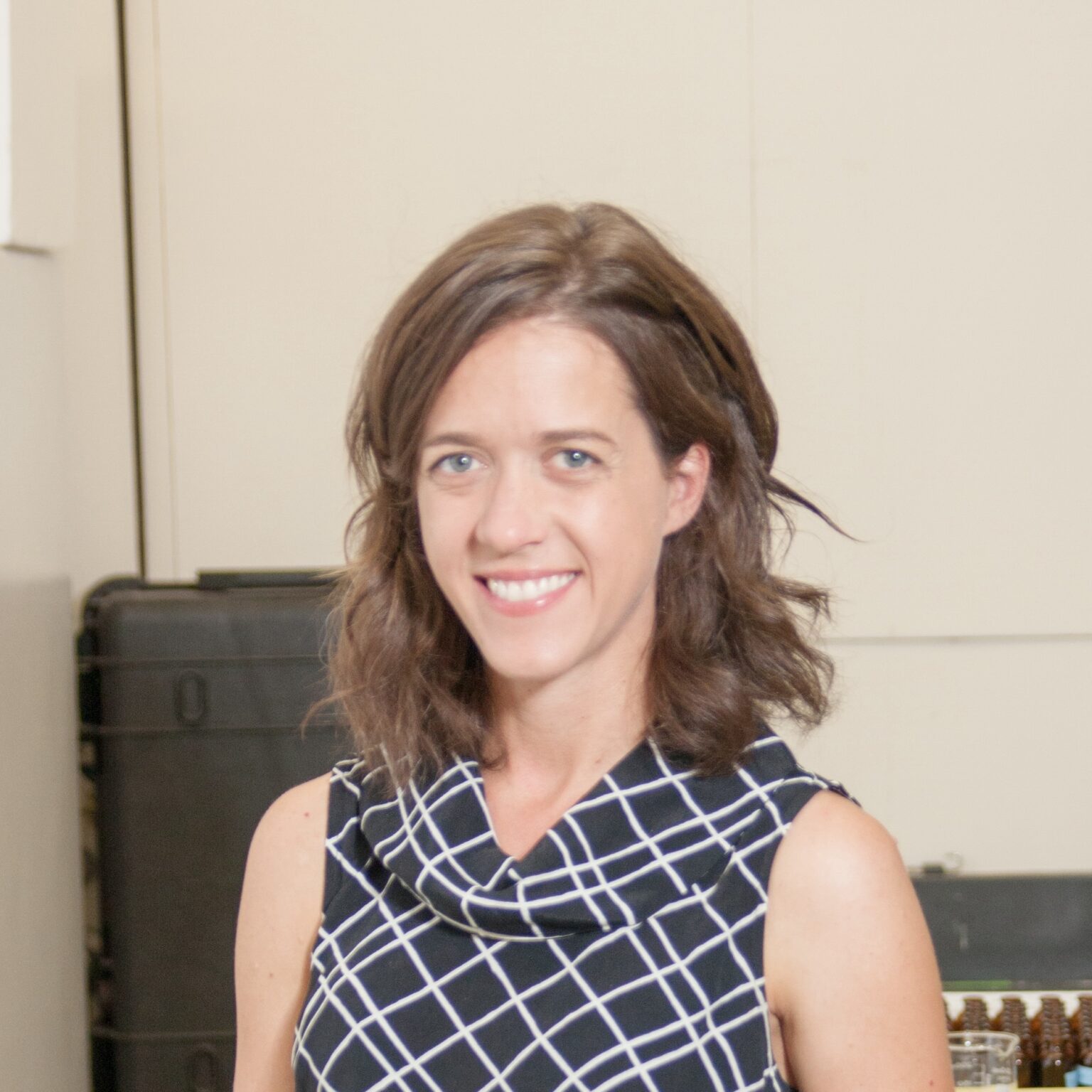 A headshot of Stephanie deVries.