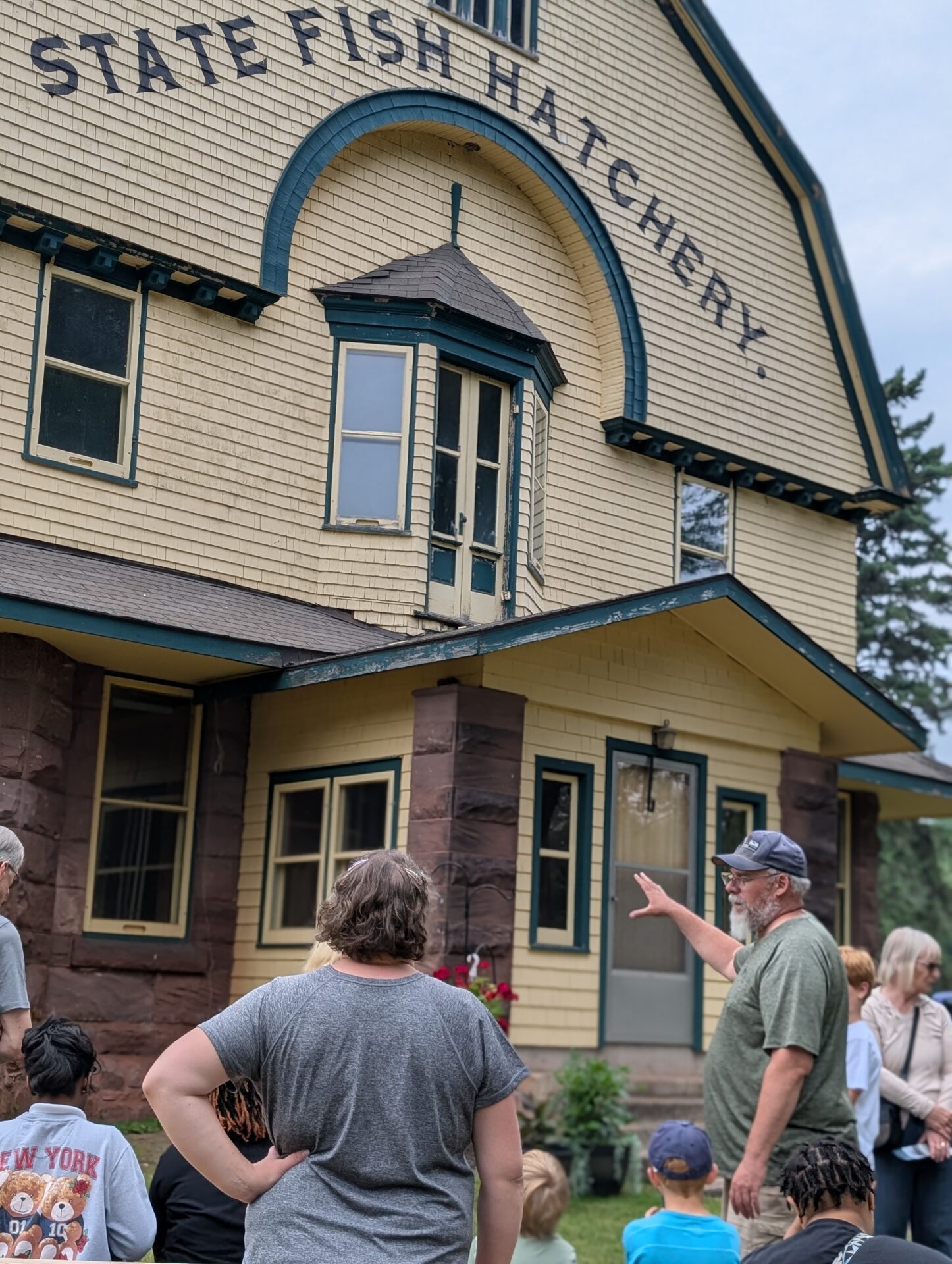 Alverno Students tour Les Voight Hatchery (4) | Wisconsin Sea Grant